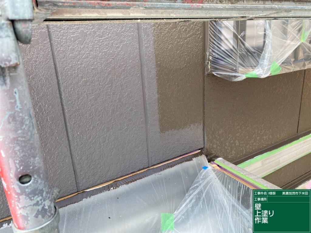 美濃加茂市　外壁塗装　塗装の日成　屋根ガルバ葺き替え　リフォーム　防水工事
