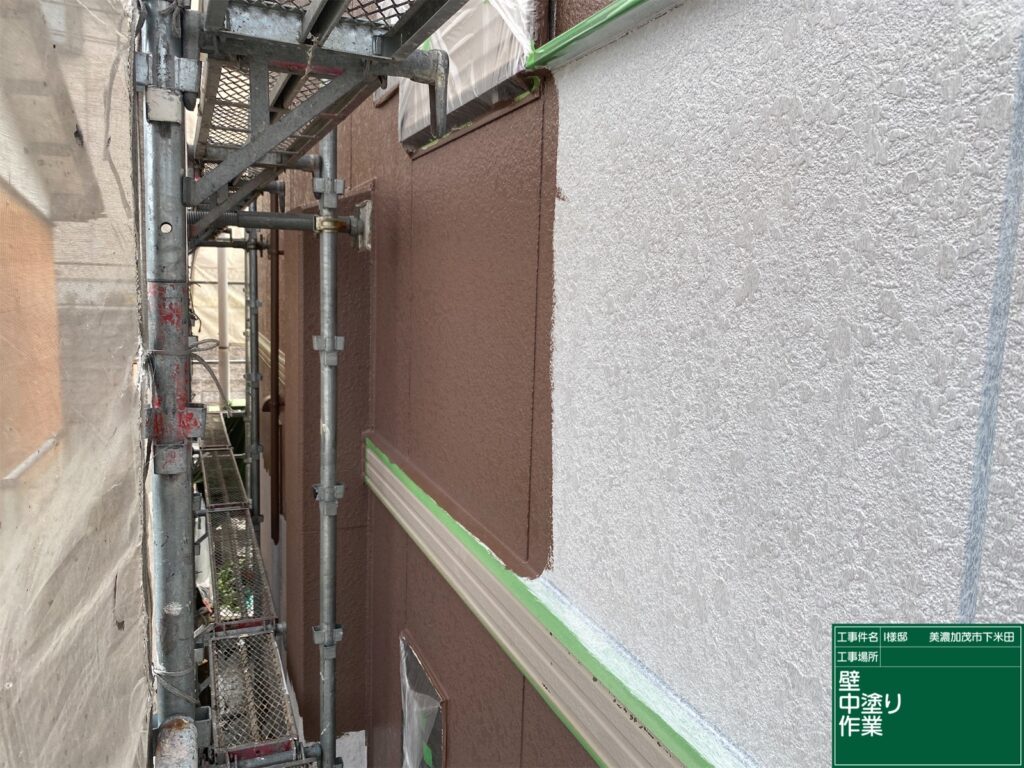 美濃加茂市　外壁塗装　塗装の日成　屋根ガルバ葺き替え　リフォーム　防水工事