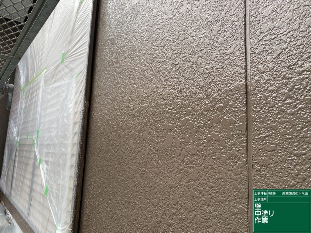美濃加茂市　外壁塗装　塗装の日成　屋根ガルバ葺き替え　リフォーム　防水工事