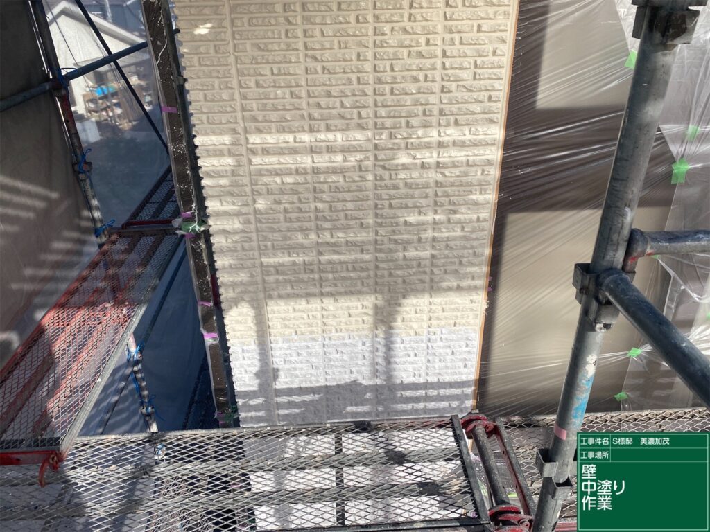 美濃加茂市　外壁塗装　塗装の日成　屋根ガルバ葺き替え　リフォーム　防水工事 さくら建装