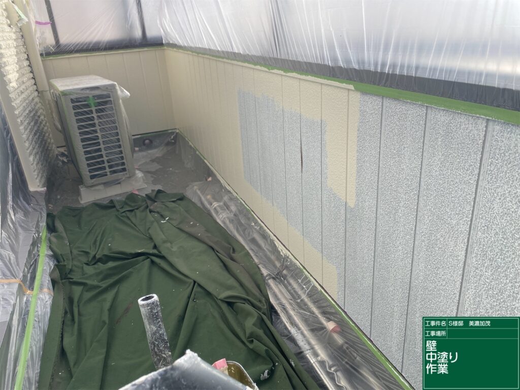 美濃加茂市　外壁塗装　塗装の日成　屋根ガルバ葺き替え　リフォーム　防水工事 さくら建装
