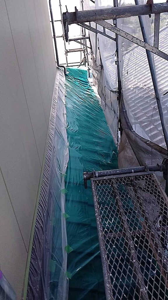 美濃加茂市、塗料の飛散防止です