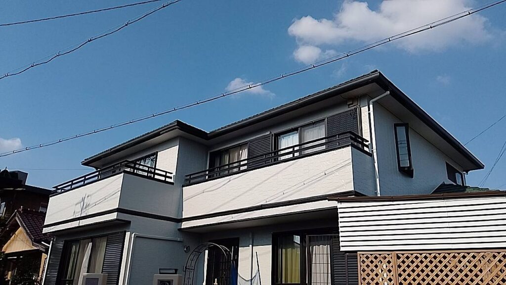 無機の最高級塗料を使用した塗装工事が完了しました。美濃加茂市